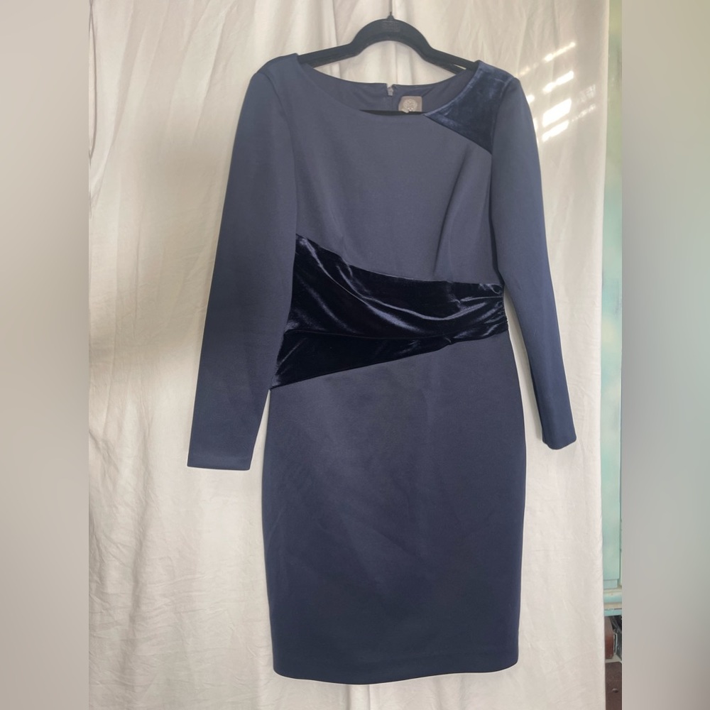 Vince Camuto size 12 navy blue classic dress